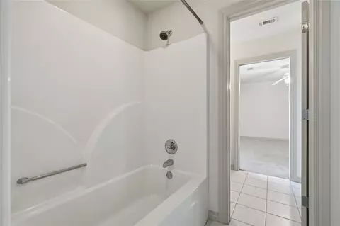 Bath - 7804 E Dallas St, Broken Arrow, OK 74014 photo 7 of 8
