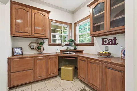 Kitchen - 7804 E Dallas St, Broken Arrow, OK 74014 photo 6 of 6