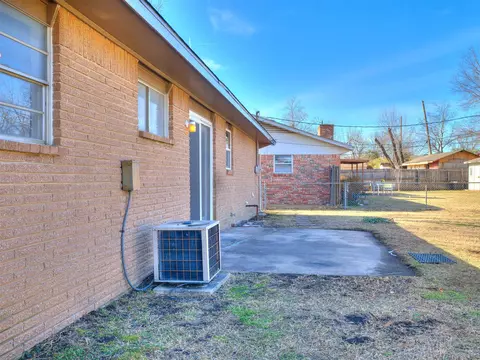 Exterior - 16519 E 2nd St, Tulsa, OK 74108 photo 8 of 10