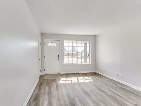 Living - 16519 E 2nd St, Tulsa, OK 74108 photo 2 of 4