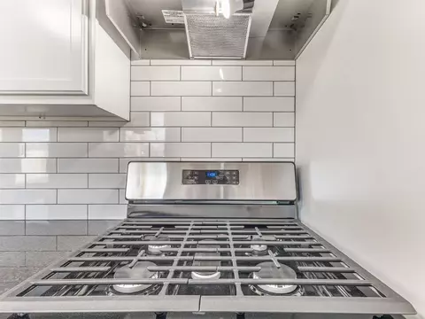 Kitchen - 16519 E 2nd St, Tulsa, OK 74108 photo 4 of 5