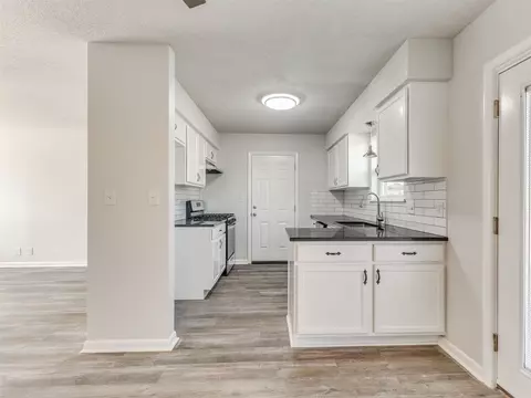 Kitchen - 16519 E 2nd St, Tulsa, OK 74108 photo 1 of 5