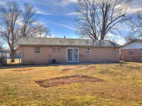 Exterior - 16519 E 2nd St, Tulsa, OK 74108 photo 7 of 10