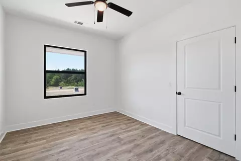 Bedroom - 63 Deerfield, Colbert, OK 74733 photo 8 of 10