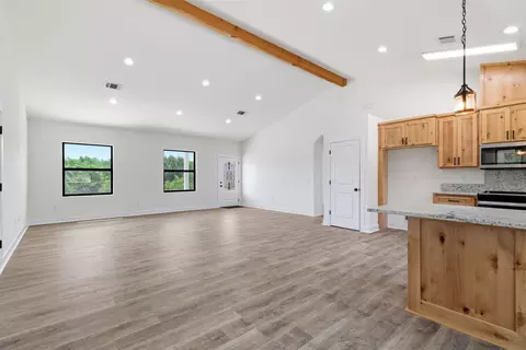 Living - 63 Deerfield, Colbert, OK 74733 photo 5 of 6