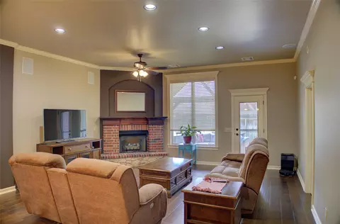 Living - 18318 E 50th St, Tulsa, OK 74134 photo 2 of 5
