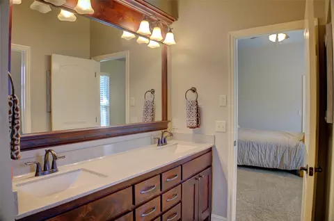 Bath - 18318 E 50th St, Tulsa, OK 74134 photo 5 of 7