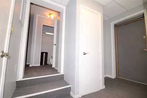 Entry Way - 6510 E 24th St S, Tulsa, OK 74129 photo 1 of 1