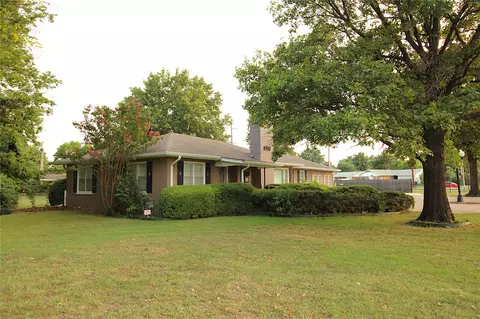Exterior - 6510 E 24th St S, Tulsa, OK 74129 photo 2 of 3