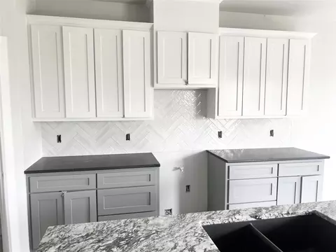 Kitchen - 20932 E 35th Pl S, Broken Arrow, OK 74014 photo 3 of 3