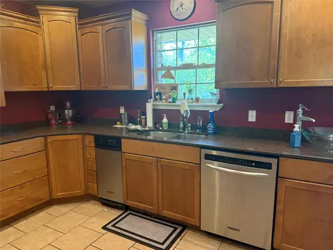 Kitchen - 19559 County Road 1533 Loop, Ada, OK 74820 photo 1 of 4