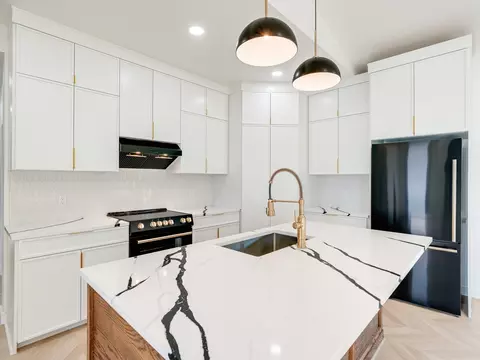 Kitchen - 17488 County Road 3540, Ada, OK 74820 photo 4 of 6
