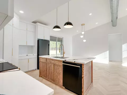 Kitchen - 17488 County Road 3540, Ada, OK 74820 photo 6 of 6