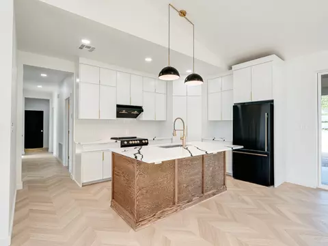 Kitchen - 17488 County Road 3540, Ada, OK 74820 photo 3 of 6