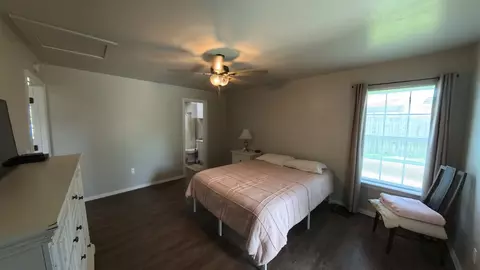 Bedroom - 174 Hummingbird Cir, Colbert, OK 74733 photo 1 of 3