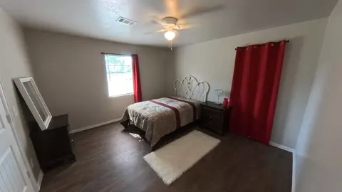 Bedroom - 174 Hummingbird Cir, Colbert, OK 74733 photo 3 of 3