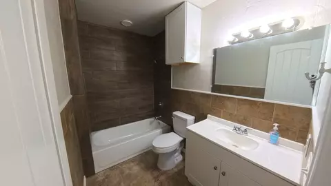 Bath - 174 Hummingbird Cir, Colbert, OK 74733 photo 4 of 4