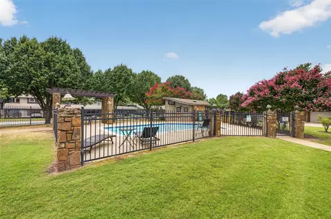 Exterior - 2817 E 90th Street 3, Tulsa, OK 74137 photo 7 of 12