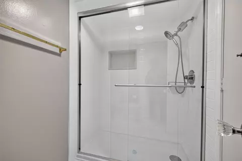 Bath - 2817 E 90th Street 3, Tulsa, OK 74137 photo 2 of 3