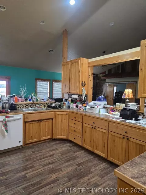Kitchen - 1 4300 Rd, Pawnee, OK 74058 photo 2 of 6