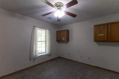 Bedroom - 334169 E 1010 Rd, Harrah, OK 73045 photo 12 of 14