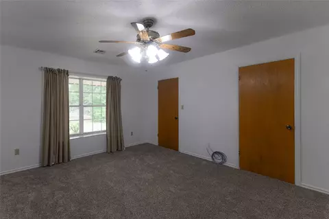 Bedroom - 334169 E 1010 Rd, Harrah, OK 73045 photo 3 of 14