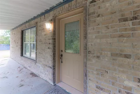 Exterior - 334169 E 1010 Rd, Harrah, OK 73045 photo 3 of 17