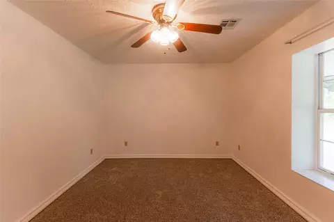 Bedroom - 334169 E 1010 Rd, Harrah, OK 73045 photo 1 of 14