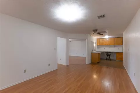 Living - 334169 E 1010 Rd, Harrah, OK 73045 photo 1 of 5