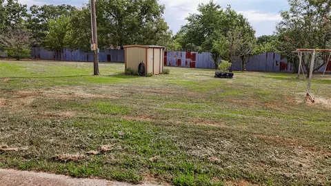 Exterior - 334169 E 1010 Rd, Harrah, OK 73045 photo 7 of 17