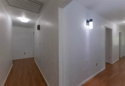 Entry Way - 334169 E 1010 Rd, Harrah, OK 73045 photo 5 of 7