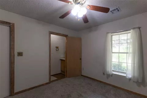 Bedroom - 334169 E 1010 Rd, Harrah, OK 73045 photo 13 of 14
