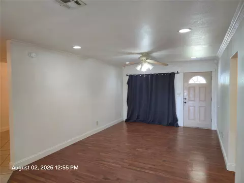 Living - 602 W Spruce St N, Haskell, OK 74436 photo 3 of 11