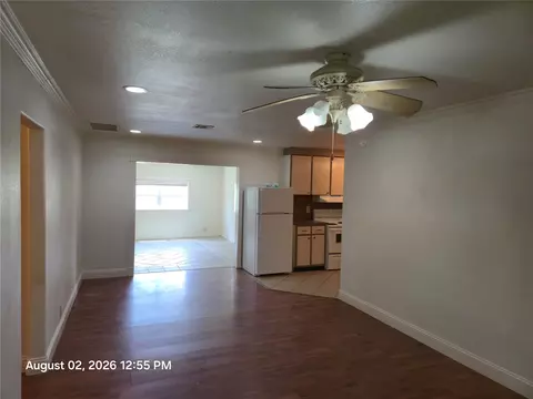 Living - 602 W Spruce St N, Haskell, OK 74436 photo 1 of 11