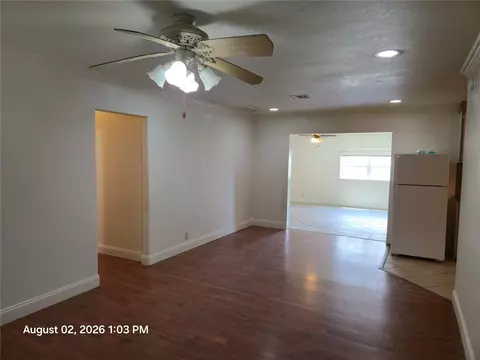 Living - 602 W Spruce St N, Haskell, OK 74436 photo 9 of 11