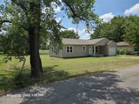 Exterior - 602 W Spruce St N, Haskell, OK 74436 photo 10 of 13