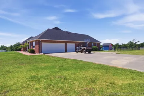 Other - 3315 E Ridgewood Dr, Cushing, OK 74023 photo 8 of 17