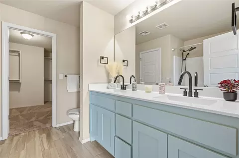 Bath - 6700 S 20th Pl, Broken Arrow, OK 74011 photo 1 of 4