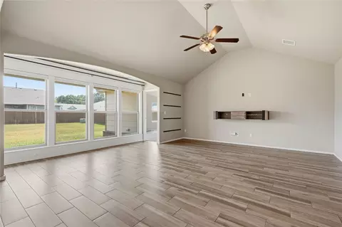 Living - 6700 S 20th Pl, Broken Arrow, OK 74011 photo 1 of 4