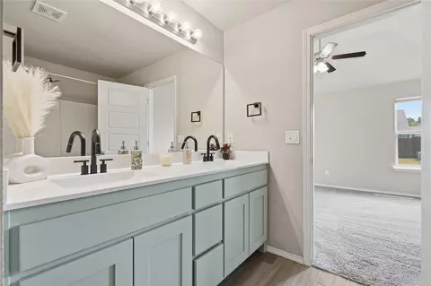 Bath - 6700 S 20th Pl, Broken Arrow, OK 74011 photo 1 of 4