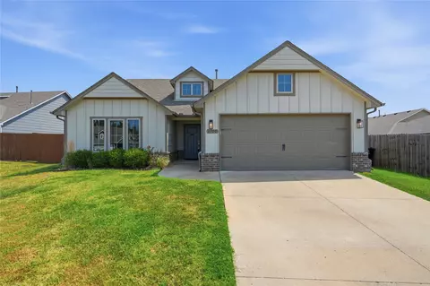 Exterior - 6700 S 20th Pl, Broken Arrow, OK 74011 photo 3 of 7