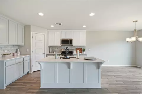 Kitchen - 6700 S 20th Pl, Broken Arrow, OK 74011 photo 1 of 3