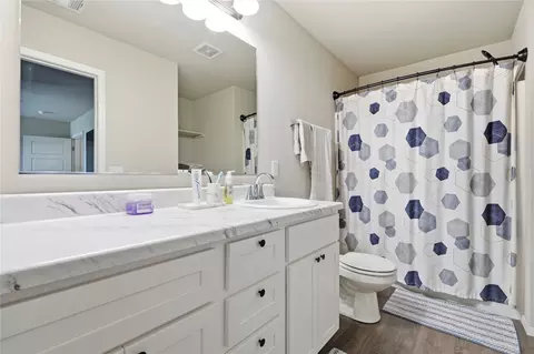 Bath - 23340 E 114th Ct S, Broken Arrow, OK 74014 photo 1 of 3
