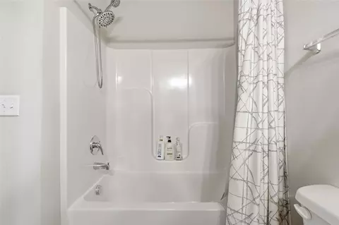 Bath - 23340 E 114th Ct S, Broken Arrow, OK 74014 photo 3 of 3