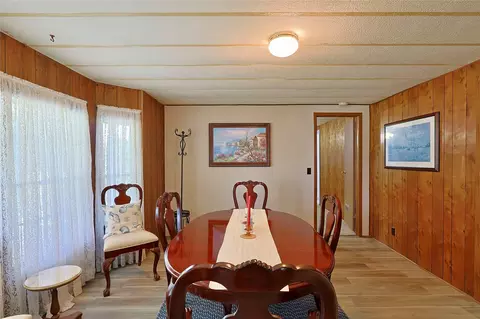 Dining - 291 Hamilton Rd, Eufaula, OK 74432 photo 1 of 1