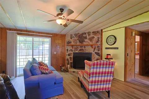 Living - 291 Hamilton Rd, Eufaula, OK 74432 photo 3 of 3