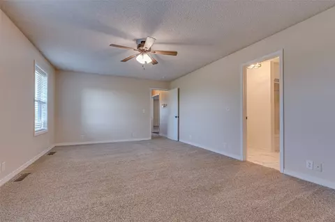 Bedroom - 438505 E 370 Rd, Big Cabin, OK 74332 photo 1 of 4