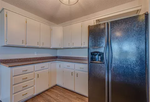 Kitchen - 438505 E 370 Rd, Big Cabin, OK 74332 photo 6 of 6