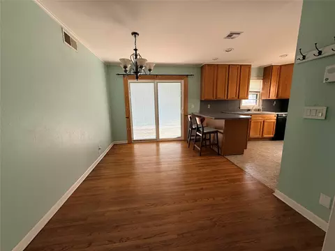 Dining - 5810 E 18th St, Tulsa, OK 74112 photo 2 of 2