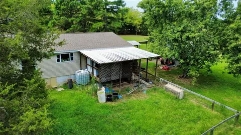 Exterior - 8492 Hickory Ln, Stuart, OK 74570 photo 4 of 5